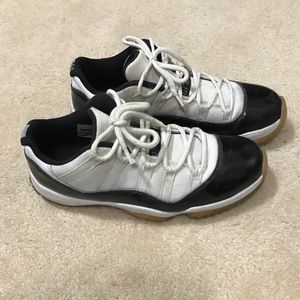Jordan 11 Low Concords